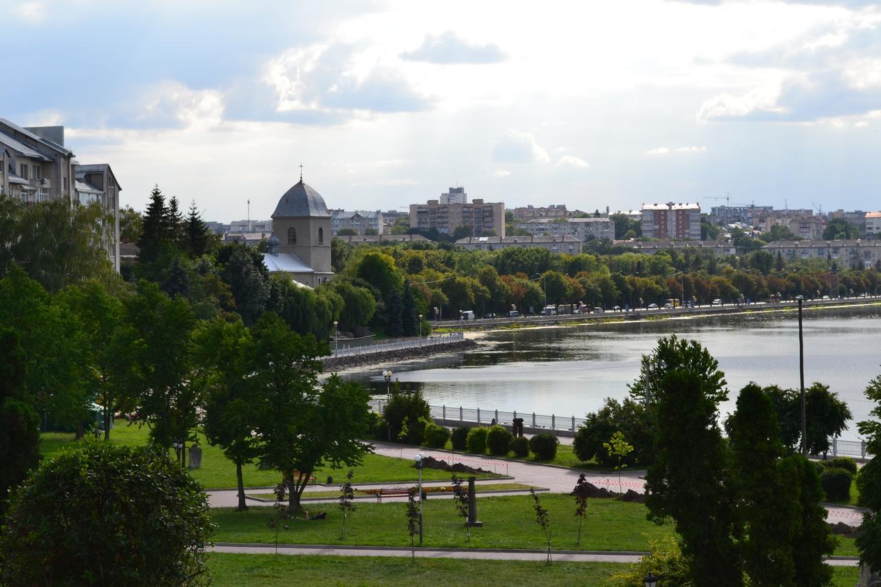 Art Apartment Тернопіль Екстер'єр фото